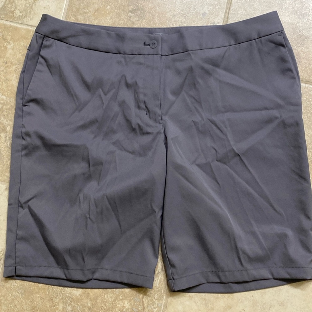 Nike golf shorts women’s